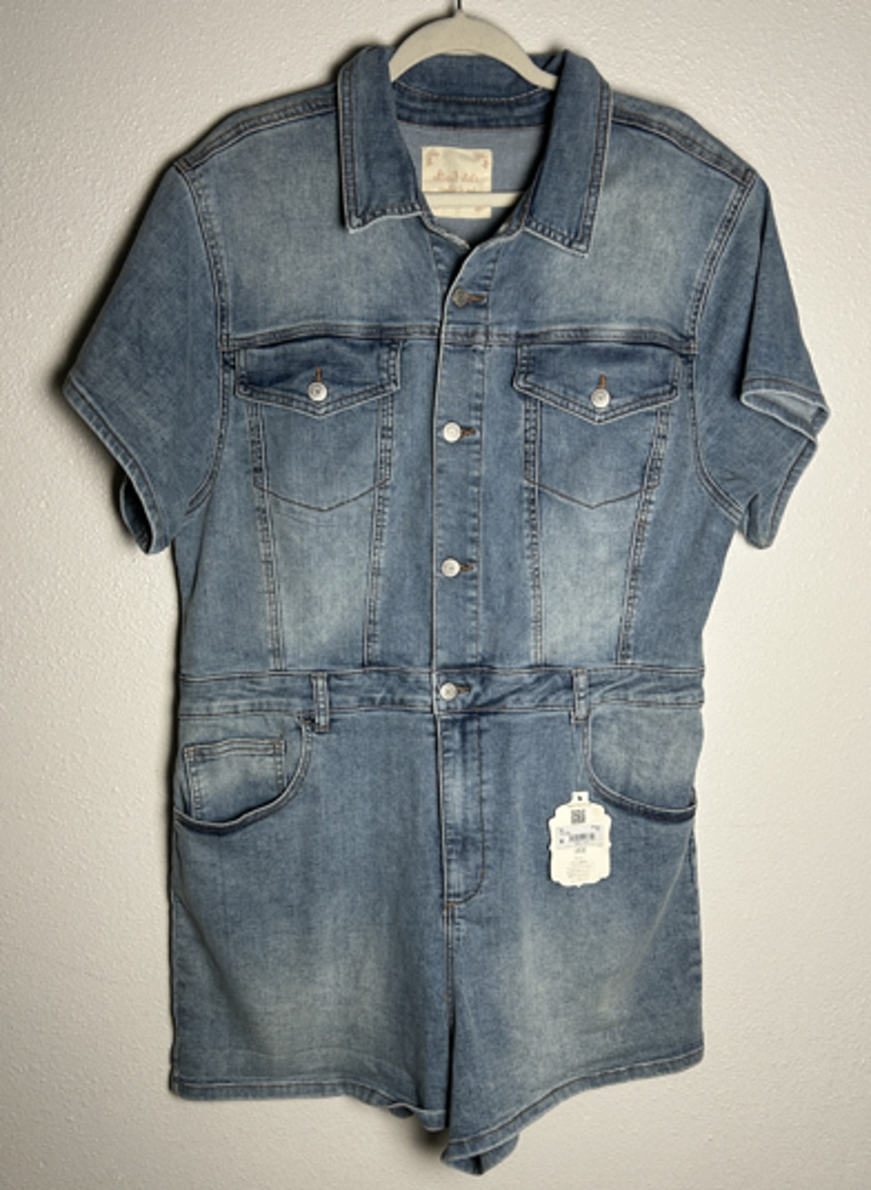 NWT Altar'd State Strech Light Wash With Pockets Denim Romper Size XL Retail $80